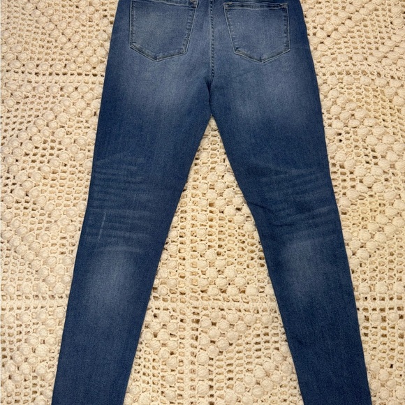 KanCan Women's Blue Jeans Size 7/27.            #17 - Picture 9 of 10